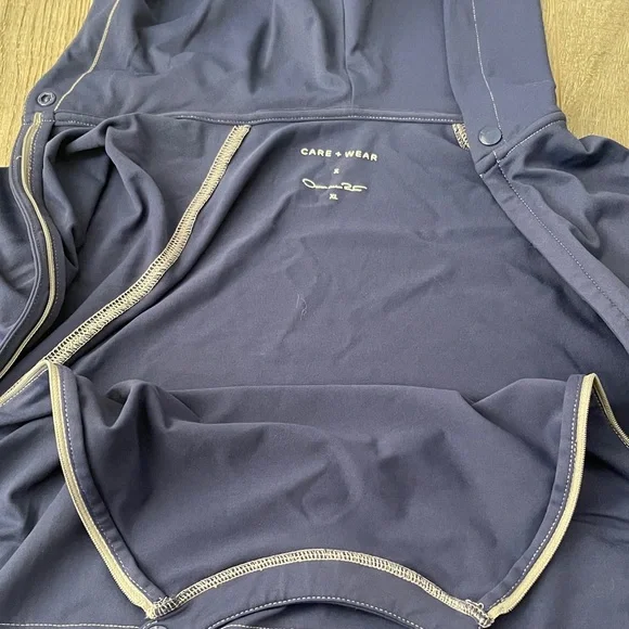 Oscar de la Renta Deep Blue Hoodie - Picture 3 of 15